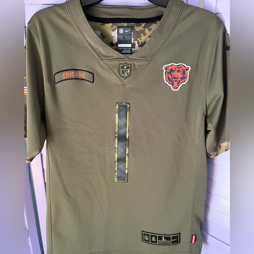 NWOT NFL CHICAGO BEARS Jersey